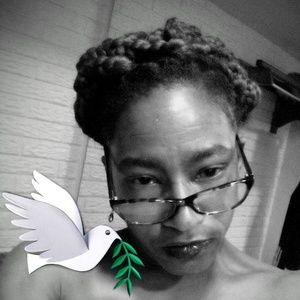 Meet your Posher, Sekeena